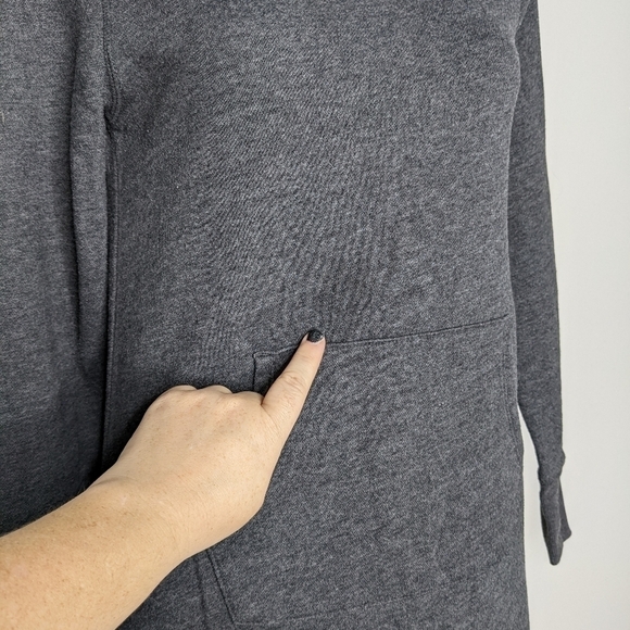 ✨3/$15  Gaiam dark grey long hooded sweatshirt XS - Picture 2 of 8